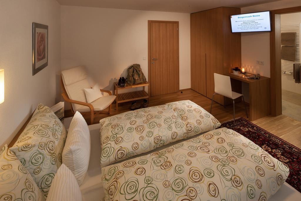 Gaestehaus Laesser เมลเลา ภายนอก รูปภาพ